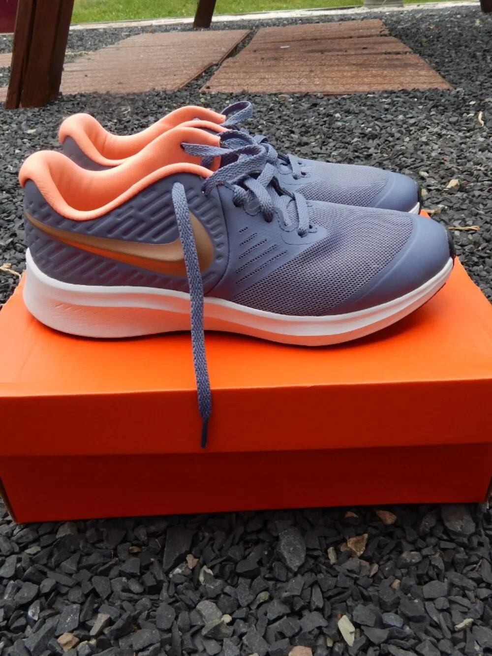 Nike Star Runner 2 GS Kids Running Shoes Indigo Size 5Y Big Kid Never Worn